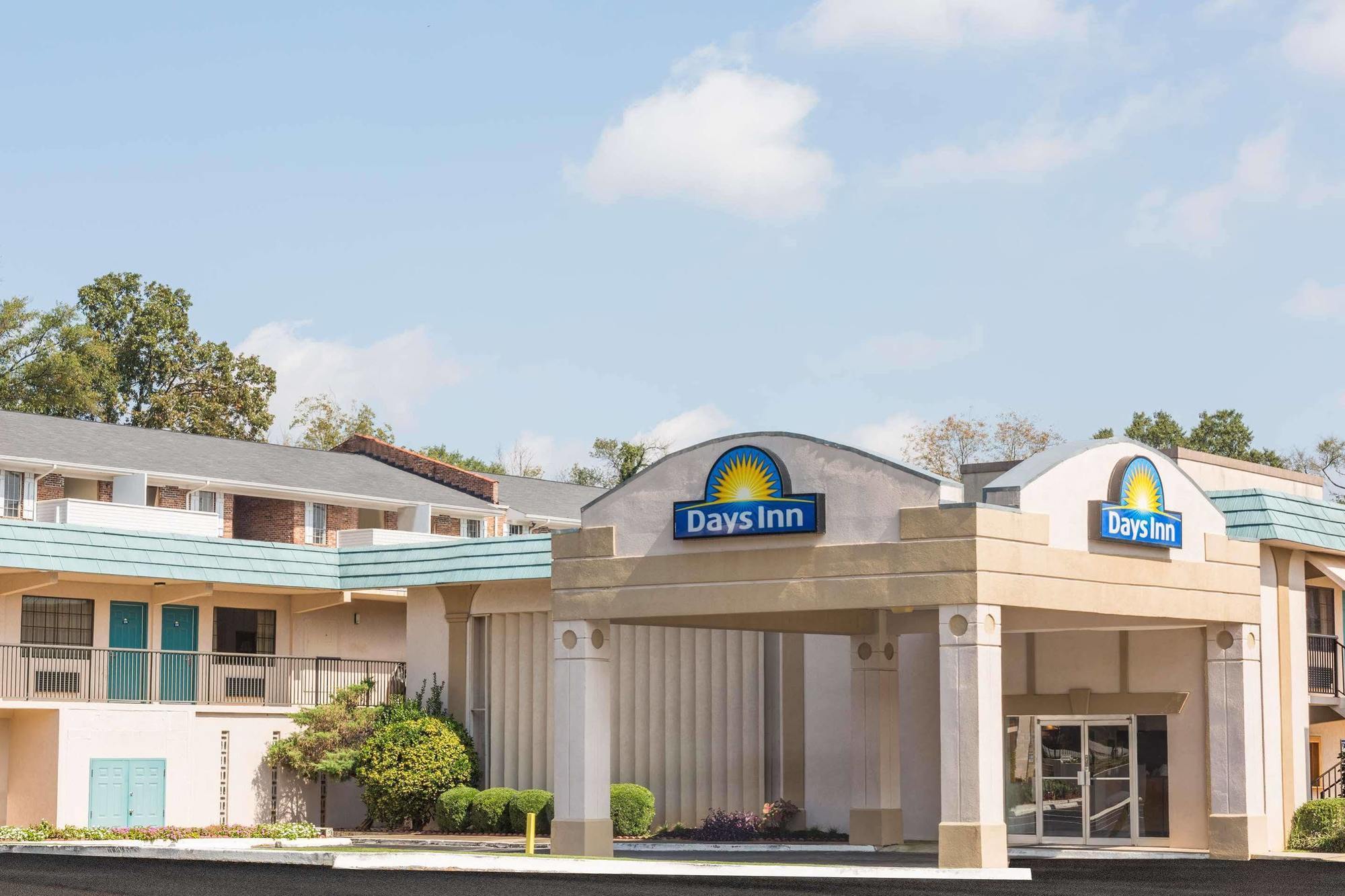 Days Inn By Wyndham Атенс Екстер'єр фото